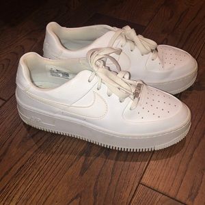 Women’s Nike Air Force 1 Sage Low - white (size 7)